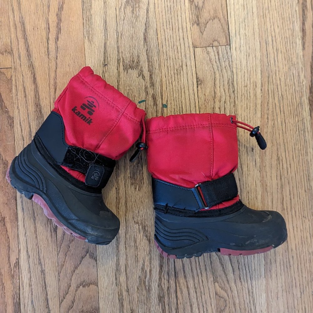Kamik snow boots size 9 kids